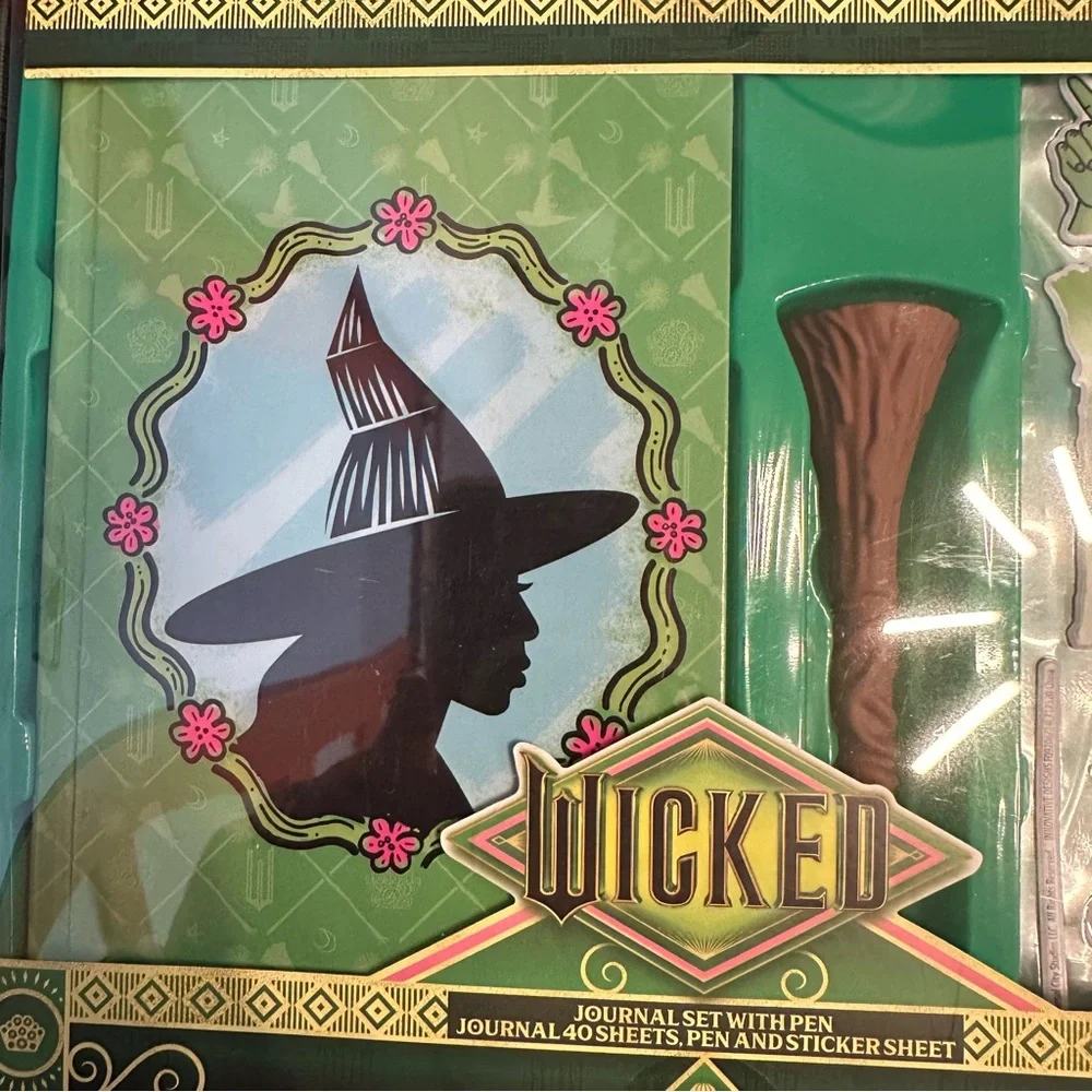 NWT 2024 Wicked Witch Elphaba Journal Set